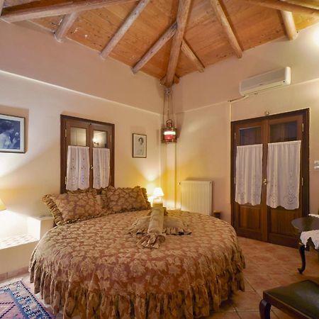 Archontiko Art Hotel Galaxídhion الغرفة الصورة